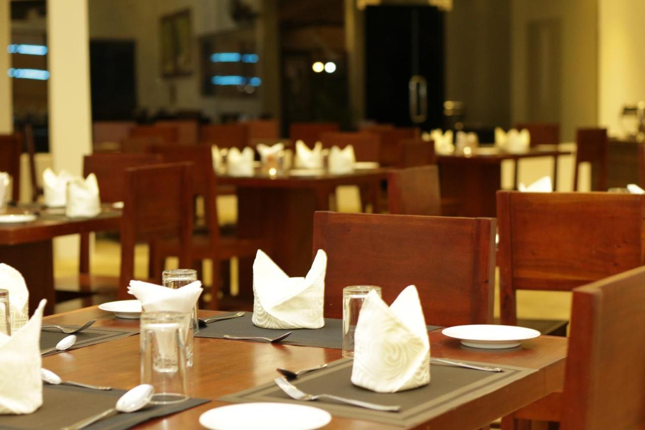 Jade Green Hotel Hambantota Kültér fotó