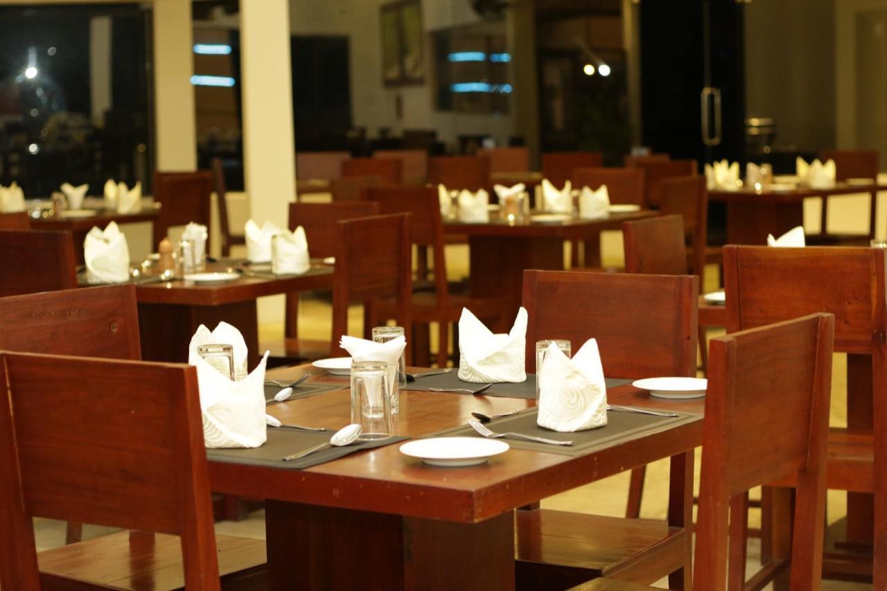 Jade Green Hotel Hambantota Kültér fotó