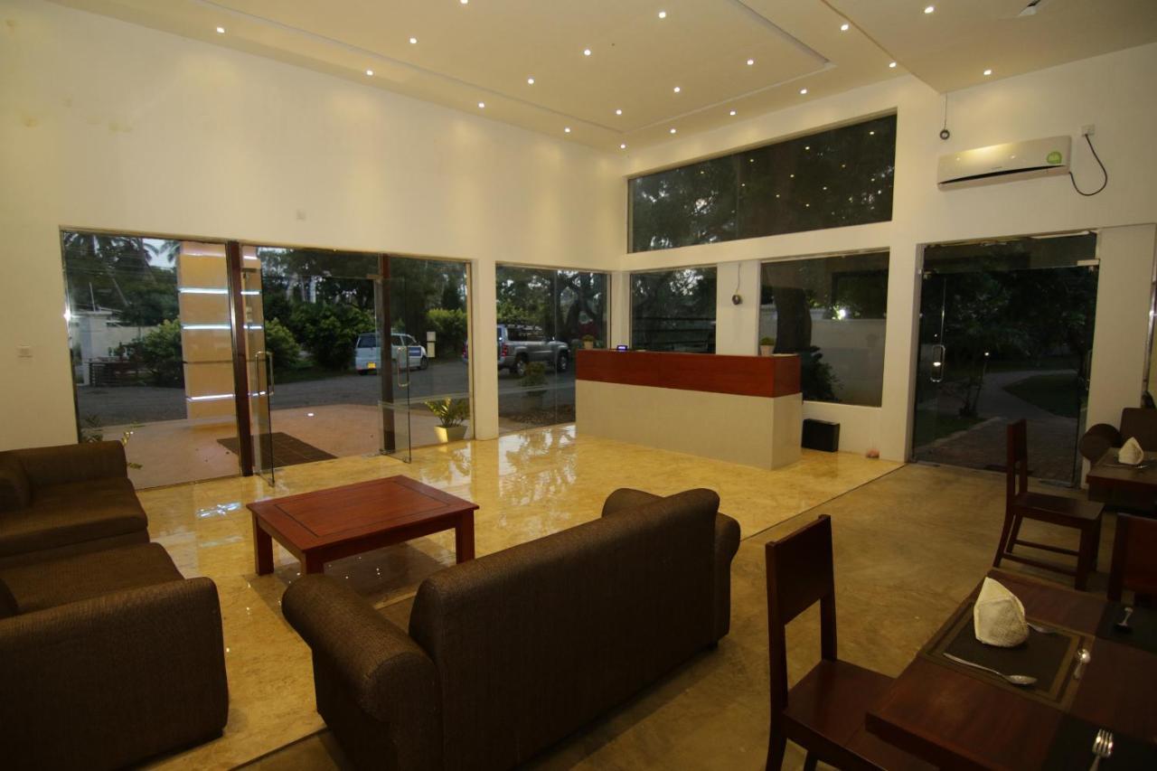 Jade Green Hotel Hambantota Kültér fotó