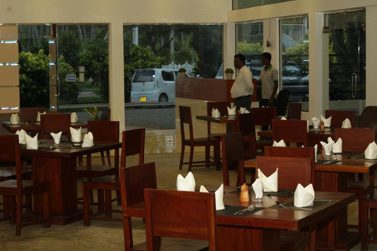 Jade Green Hotel Hambantota Kültér fotó
