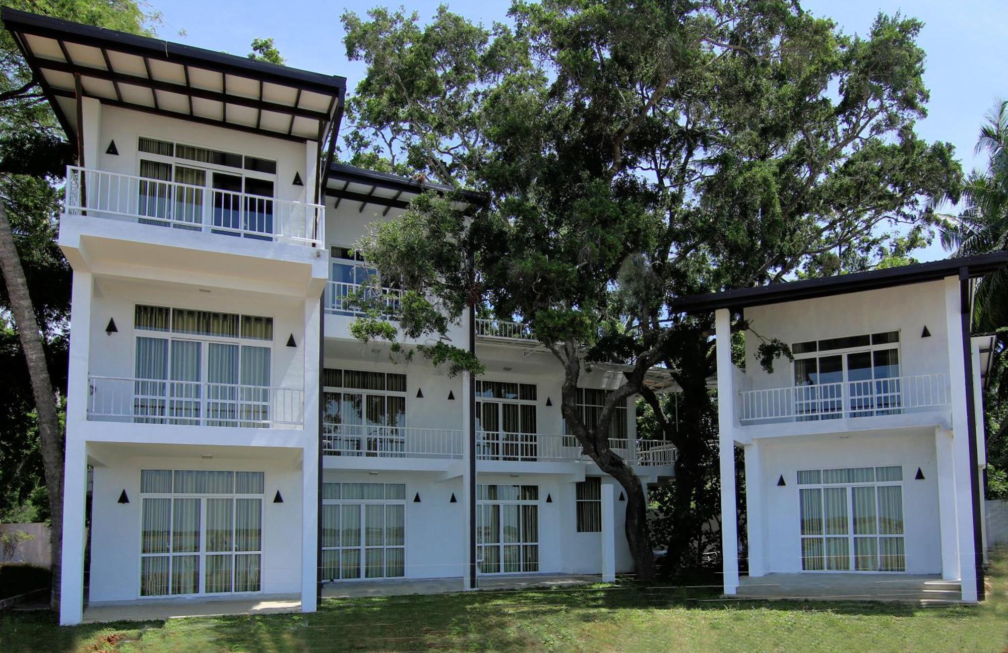 Jade Green Hotel Hambantota Kültér fotó