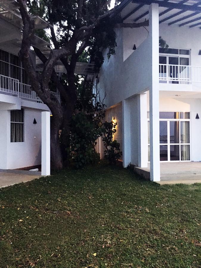 Jade Green Hotel Hambantota Kültér fotó