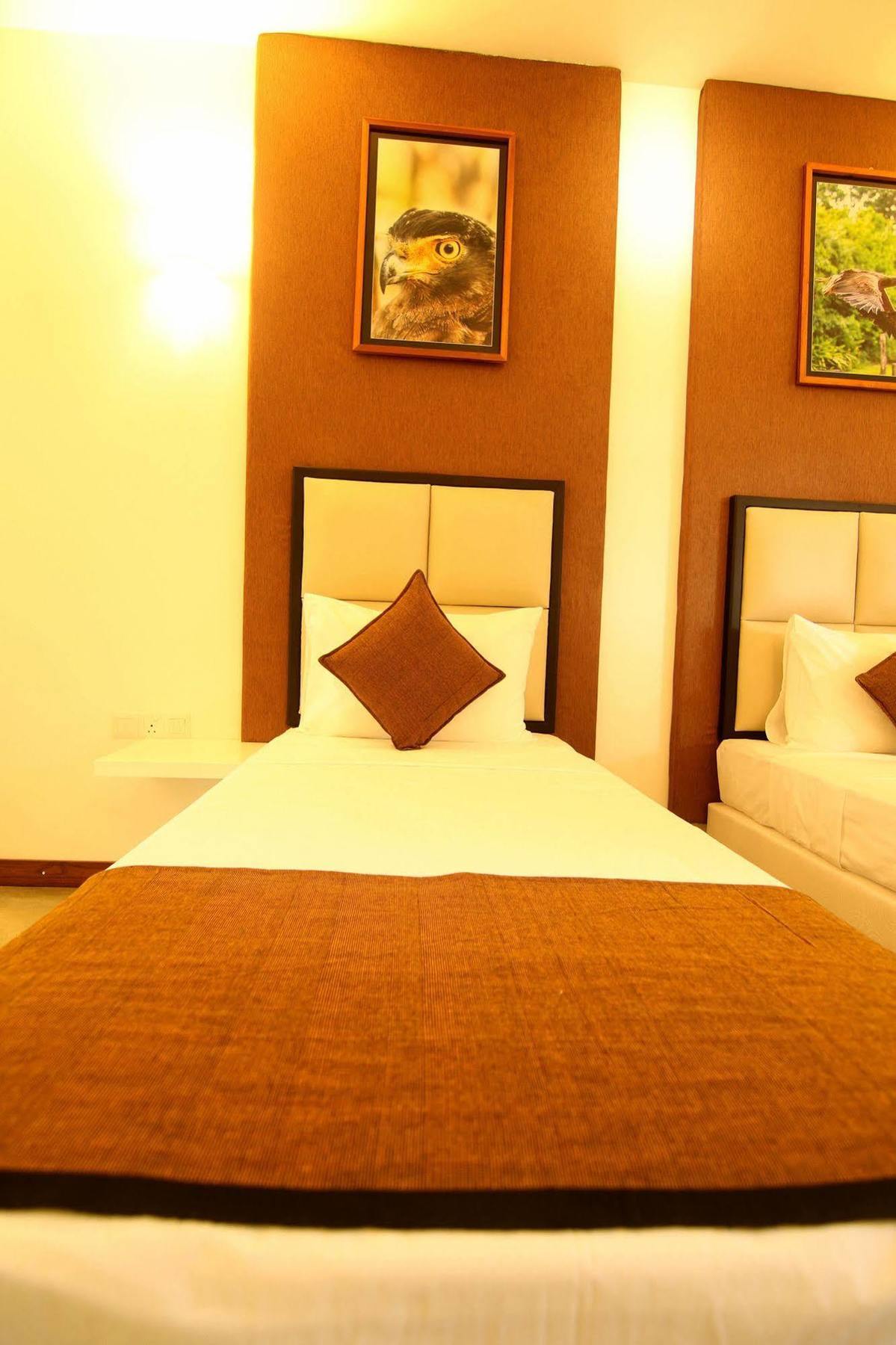Jade Green Hotel Hambantota Kültér fotó
