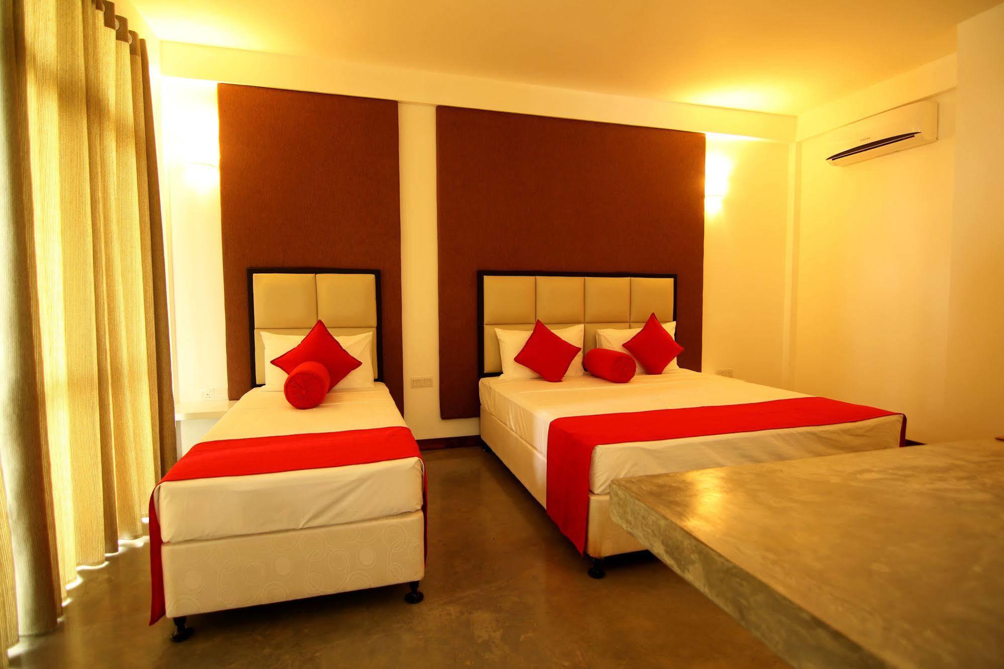 Jade Green Hotel Hambantota Kültér fotó