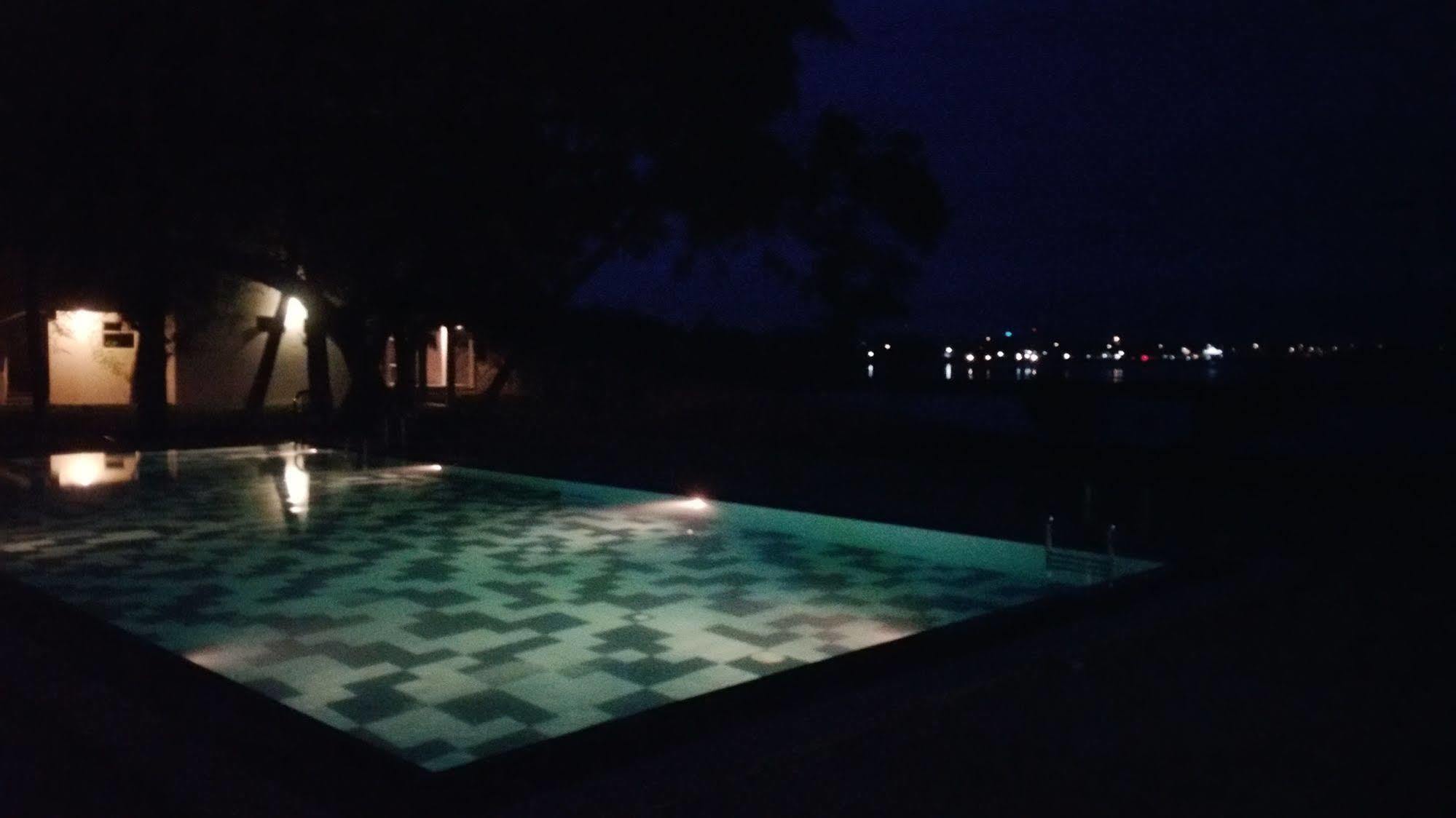 Jade Green Hotel Hambantota Kültér fotó